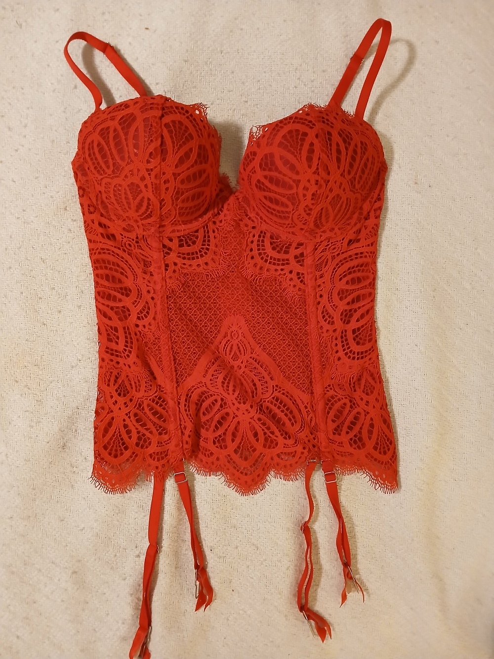 Victoria's Secret Red Lace Bustier Corset Bra 34 C with Garter Straps